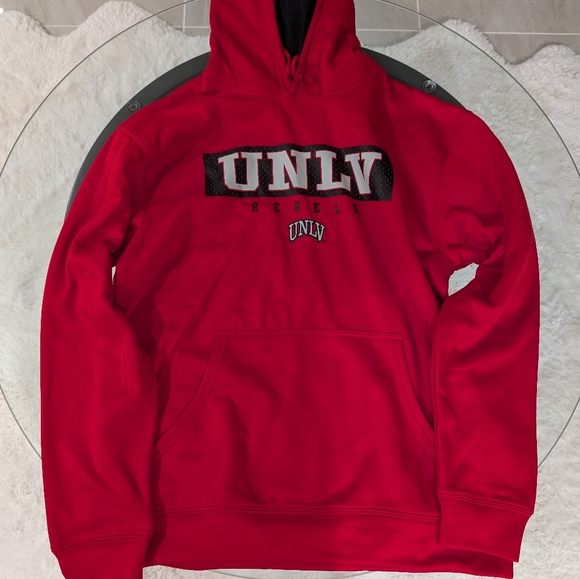 NWT UNLV Red Hoodie medium - Picture 4 of 5